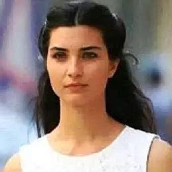 Who is Tuba Buyukustun Dating Now