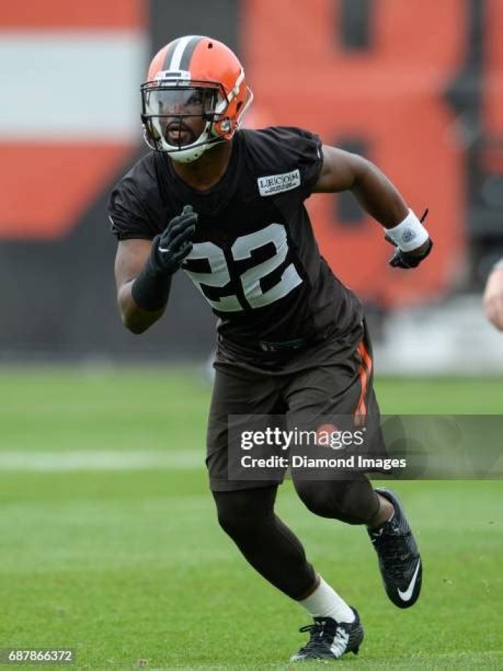 Who is Tyvis Powell Dating Now?