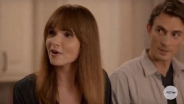 Who is Valerie Azlynn Dating Now?