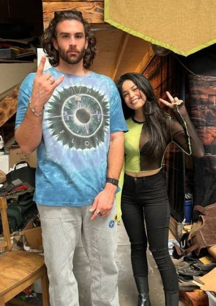 Who is Valkyrae Dating Now