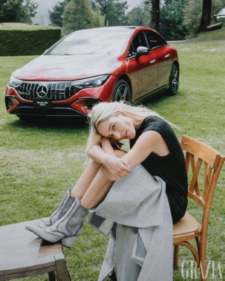 Who is Vanessa Huppenkothen Dating Now?