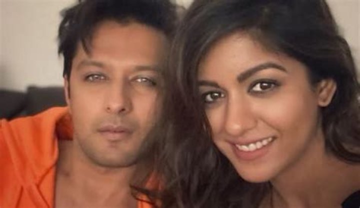 Who is Vatsal Sheth Dating Now?