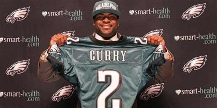 Who is Vinny Curry Dating Now