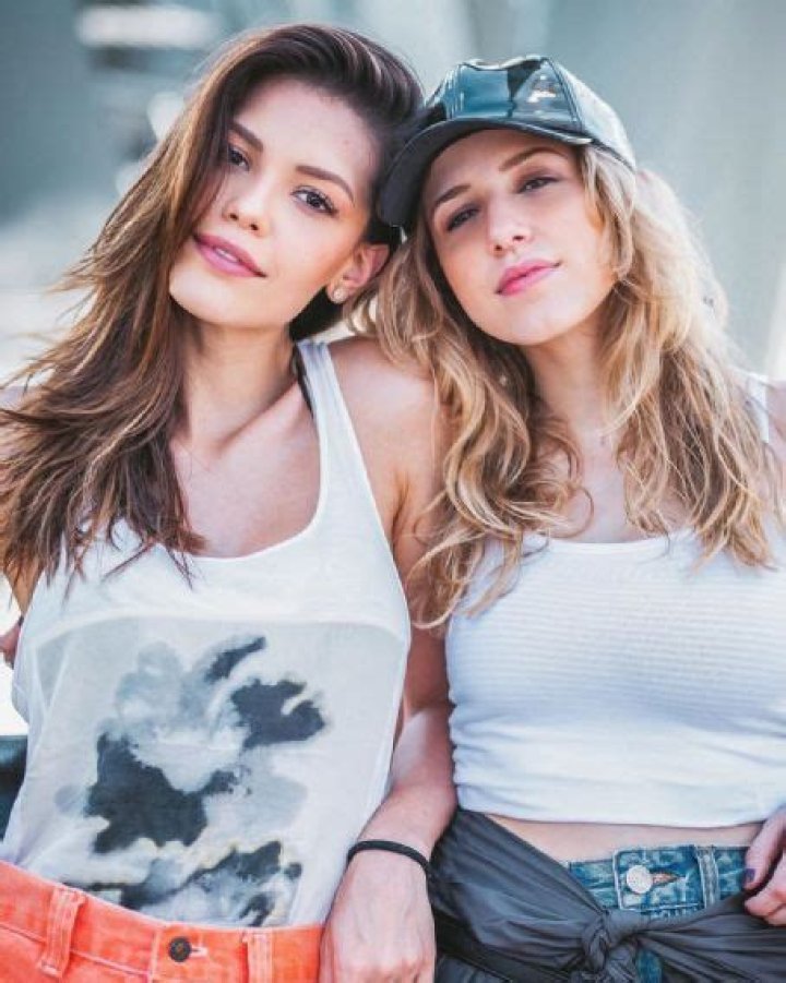 Who is Vitória Strada Dating Now?