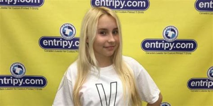 Who is Vivian Hicks Dating Now