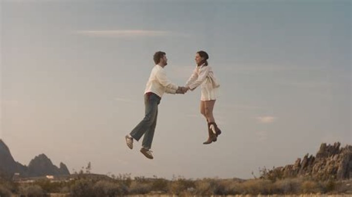 Who is Warren Phillips Dating Now?