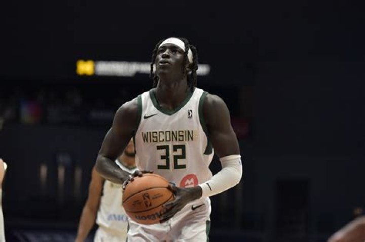 Who is Wenyen Gabriel Dating Now