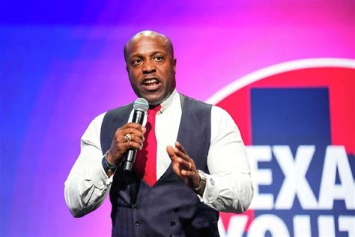 Who is Wesley Buckles Dating Now?