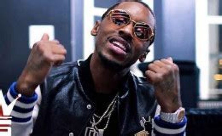 Who is YBS Skola Dating Now