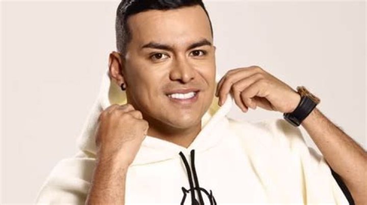 Who is Yeison Jimenez Dating Now