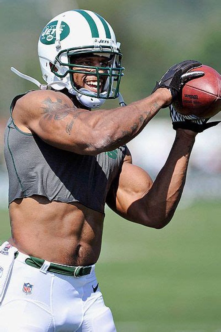 Who is Yeremiah Bell Dating Now