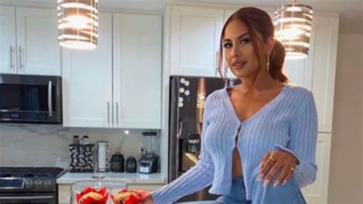 Who is Yris Palmer Dating Now