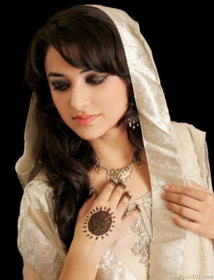 Who is Yumna Zaidi Dating Now