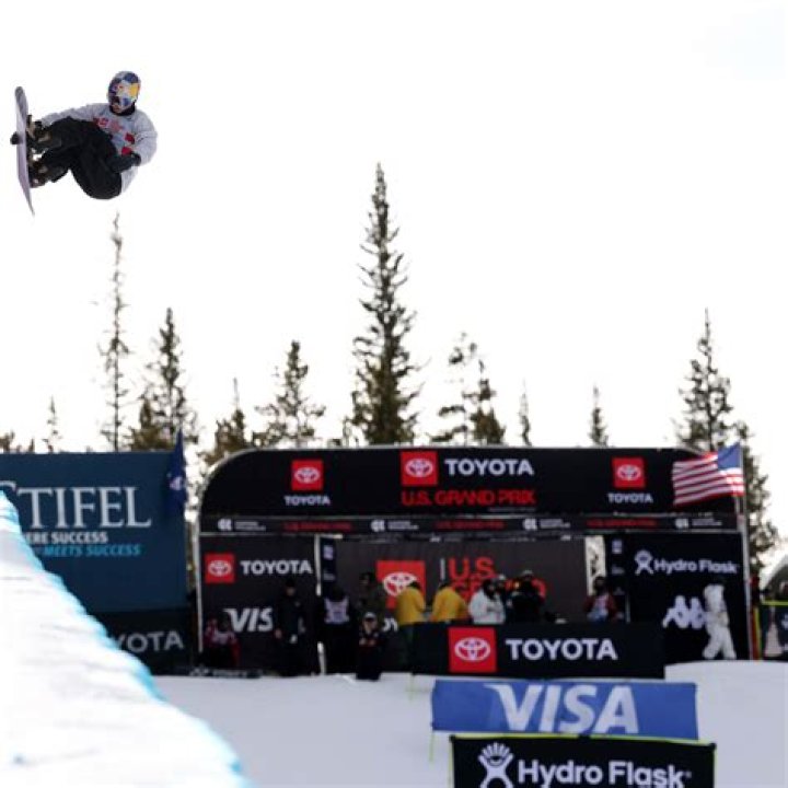 Who is Zeb Halsell Dating Now?