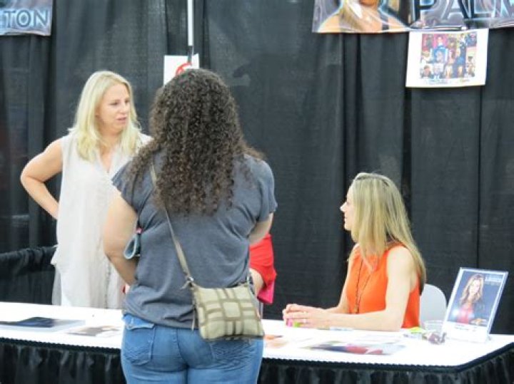 Who is Zoie Palmer Dating Now